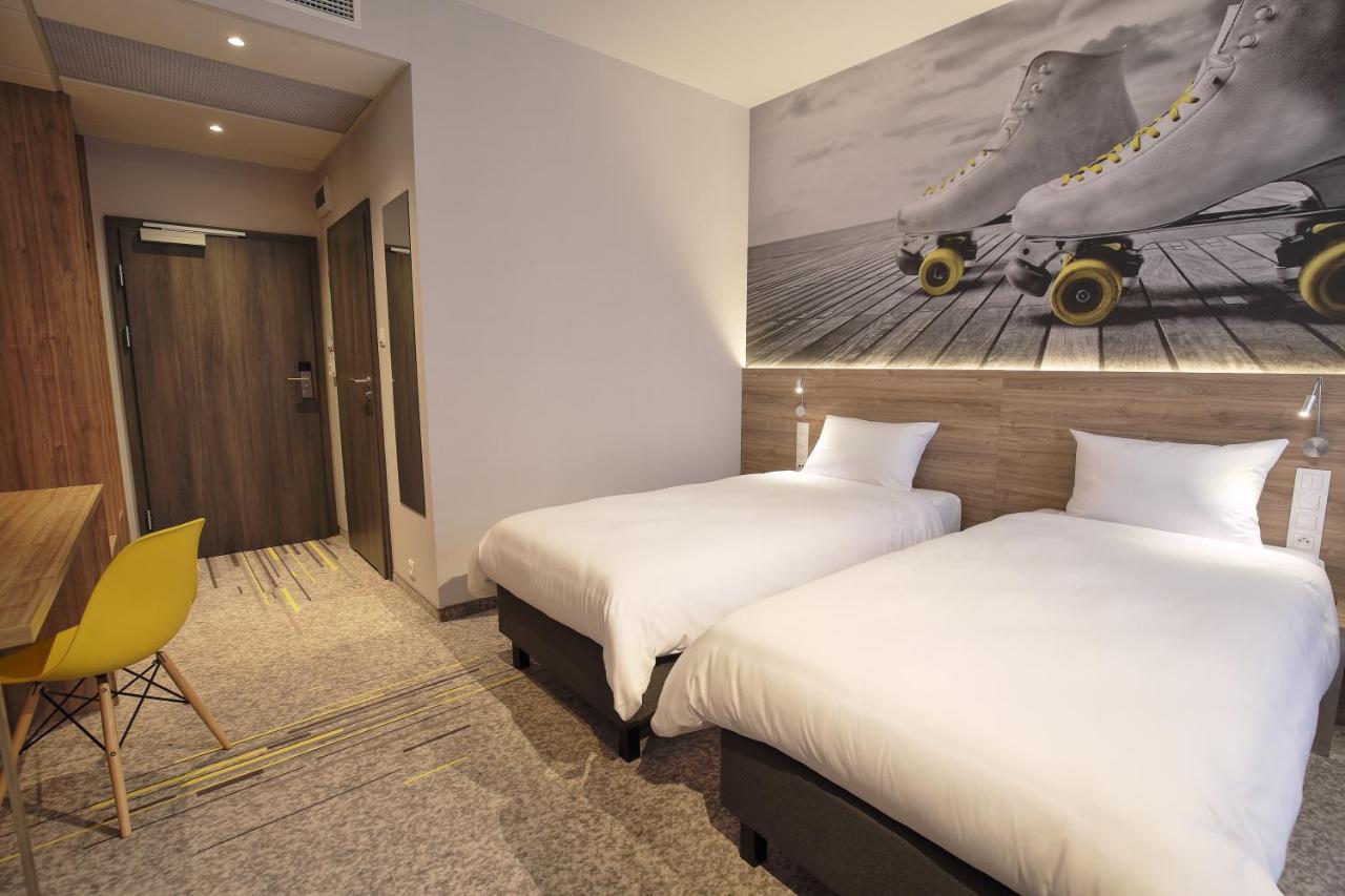 Active Hotel فروتسواف المظهر الخارجي الصورة