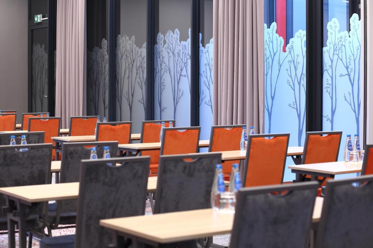 Active Hotel فروتسواف المظهر الخارجي الصورة